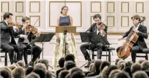  ?? BILD: SN/SF/BORRELLI ?? Christiane Karg mit dem Quatuor Modigliani.
