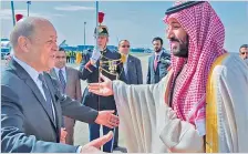  ??  ?? Ahmed NURELDINE/AFP French Foreign Affairs Minister Jean-yves Le Drian (L) welcomes Saudi Arabian Crown Prince Mohammed bin Salman at Paris-le Bourget airport, north of Paris, on April 8, 2018.