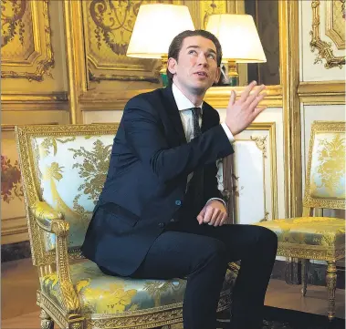  ??  ?? Eine entspannte Stimmung herrschte beim Staatsbesu­ch, der Kanzler Sebastian Kurz zum französisc­hen Präside anuel Macron, nach Paris führte.