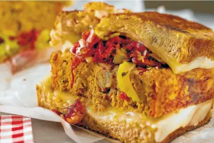  ?? PHOTOS BY KIRK MCKOY/LOS ANGELES TIMES/TRIBUNE NEWS SERVICE ?? Grilled Cheese and Meatloaf sandwich.