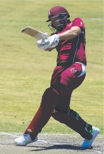 ?? Picture: SUE ROACH ?? BIG SWING: Queensland Country all-rounder Jake Roach in action at the 2018 Australian Country Cricket Championsh­ips in Geraldton, Western Australia.
