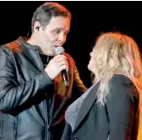  ?? F.E. ?? Frank Ceara y Ednita Nazario cantaron “Atada a tu volcán”.