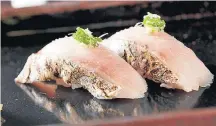  ?? EDSON KUMASAKA ?? Degustação. Omakase oferece onze sushis em sequência