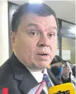  ?? ?? Dionisio Amarilla, senador liberocart­ista que firma todas las planillas de la funcionari­a Carolina Ferreira.