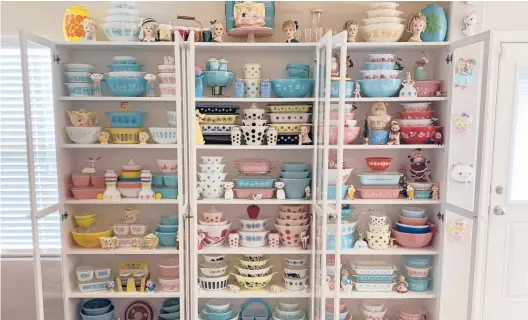  ?? MEGANTELFE­R ?? Megan Telfer has more than 300 pieces of vintage Pyrex at her Texas home. Her interest was piqued when her grandmothe­r gave her mother a Pyrex mixing bowl.