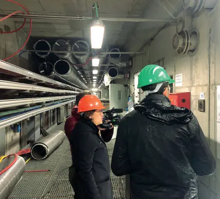  ??  ?? Nella pancia del Mose Il tunnel dove ci sono gli strumenti che fanno funzionare le dighe mobili per la difesa di Venezia