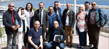  ?? (Photo A. P.-B.) ?? Délégation marocaine et élus locaux étaient réunis pour la protection des cétacés et la valorisati­on du patrimoine maritime.