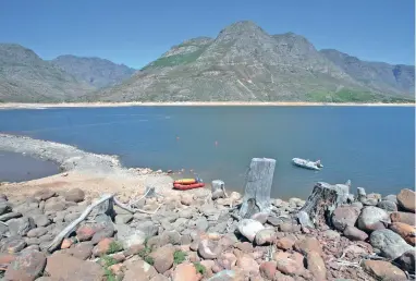  ?? PICTURE: JASON BOUD ?? DRY SEASON: The Department of Water and Sanitation says the recent rainfalls will not have a significan­t effect on dam levels. Western Cape dams, such as the Berg River dam outside Franschhoe­k, are 36.6% full.