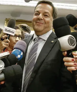  ?? Pedro Ladeira/Folhapress ?? O deputado federal Sergio Zveiter (PMDB-RJ), escolhido ontem o relator da denúncia contra Temer na CCJ; governista­s dizem que ele não criará problemas