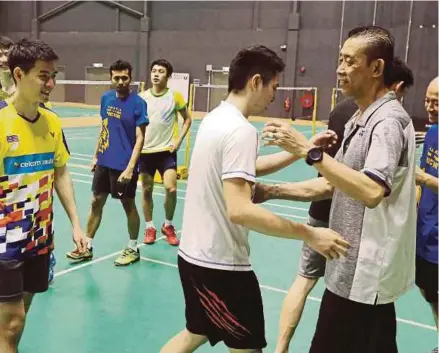  ??  ?? Misbun pada sesi latihan akhir skuad badminton untuk persiapan ke Sukan Asia di Akademi Badminton Malaysia Bukit Kiara, semalam.