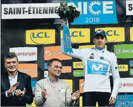  ?? JEFF PACHOUD / AFP ?? Thévenet, Hinault y Soler en el podio de ayer en Saint Étienne