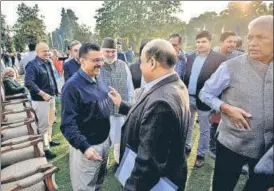  ?? BIPLOV BHUYAN/HT PHOTO ?? Delhi chief minister Arvind Kejriwal with other leaders during the Delhi Assembly session at the Vidhan ■
Sabha on Monday.