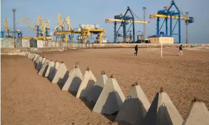  ?? Photograph: Pierre Crom/Getty Images ?? Concrete blocks installed by Ukraine before the Russian invasion outside the port in Mariupol. Russian forces are now installing similar ‘dragon’s teeth’ in key locations.