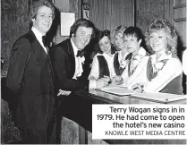  ?? KNOWLE WEST MEDIA CENTRE ?? Terry Wogan signs in in 1979. He had come to open the hotel’s new casino