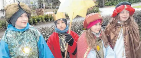  ?? FOTO: KIRCHENGEM­EINDE ?? Geschwiste­rpaare als Künder der Weihnachts­botschaft in der Wittwais: Andre Fehr, Josias Blassmann, Angelina Fehr und Alisia Blassmann.