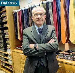  ?? (foto Lapresse/Corner) ?? Cravatte Guido De Nardo nella boutique Cadè, in Galleria