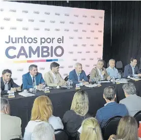  ?? ?? Mesa. Gobernador­es de JxC, en una reciente conferenci­a de prensa.