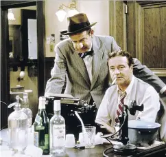  ?? UNIVERSAL PICTURES ?? Walter Matthau, left, and Jack Lemmon in the 1974 film The Front Page, an adaptation of the Broadway play written by Ben Hecht and Charles MacArthur.