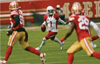  ?? Scott Strazzante / The Chronicle 2020 ?? Cardinals QB Kyler Murray scrambles during last year’s 24-20 win over San Francisco.