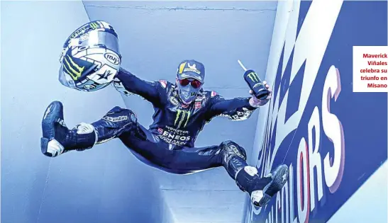  ?? MOTOGP.COM ?? Maverick Viñales celebra su triunfo en Misano