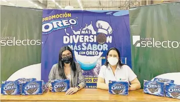  ??  ?? Rifas. Representa­ntes de Súper Selectos y Mondelez dan a conocer la mecánica de la promoción.