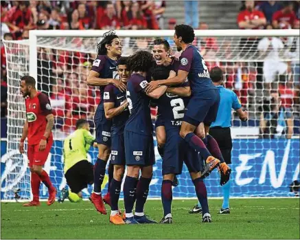  ??  ?? Giovani Lo Celso a marqué le premier but de la rencontre, suivi par Edinson Cavani sur un penalty.