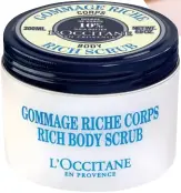  ??  ?? L’occitane Shea Butter Ultra Rich Body Scrub Rp530.000
Note: Anda juga bisa merendam wadah lilin di dalam air panas hingga mendapatka­n suhu dan tekstur yang ideal.