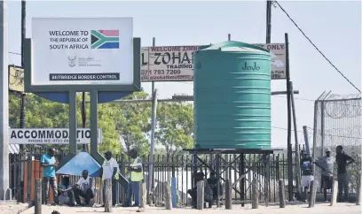  ?? Picture: Nigel Sibanda ?? REBUILD AHEAD. The entrance to the Beitbridge border post in Limpopo. It is one of those earmarked for an upgrade.