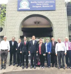  ??  ?? Dr Abdul Rahman (fifth left) and delegation members are seen during a photo-call at the Department of Animal Husbandry in Mumbai. Ismawi is at third right, while Paul is at right.