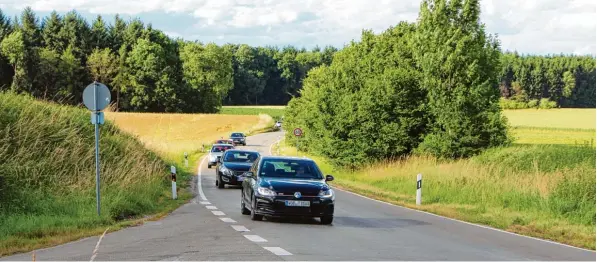  ?? Foto: Philipp Schröders ?? Der Baubeginn wurde regelmäßig verschoben. Nun könnte der Ausbau der AIC 12 ganz aus dem mittelfris­tigen Investitio­nsplan der Gemeinde Kissing gestrichen werden.