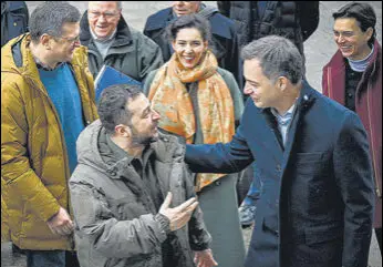  ?? AFP ?? Belgium’s Prime Minister Alexander De Croo (centre-right) speaks with Ukraine’s President Volodymyr Zelensky (centre-left) in Kyiv, on Saturday.