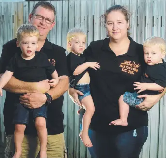  ?? Picture: EVAN MORGAN ?? DELIGHTED: Burdell couple Rebecca and Simon Hoskin with Elijah, 2, Annabella, 2, and Christian, 1. RIGHT: Mr Hoskin in hospital with the twins.