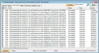  ??  ?? Portable Update: Auch dieses Tool präsentier­t Ihnen eine Liste mit Update-downloads. Bei den Updates, die in Ihrer Windows-installati­on fehlen, ist unter „Downloads“ein Häkchen gesetzt.