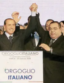  ?? Ansa ?? Berlusconi con il senatore Sergio De Gregorio