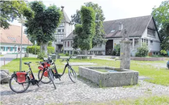  ?? FOTO: SIMONE HAEFELE ?? Krönender Abschluss einer Etappe: Schloss Beuggen, das direkt am Südschwarz­wald-Radweg liegt.