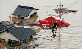  ?? Bild: SHOHEI MIYANO/AP/TT ?? FÖRÖDANDE. Över 70 personer har dött i skyfallen i Japan och regnet har utplånat hela byar.
