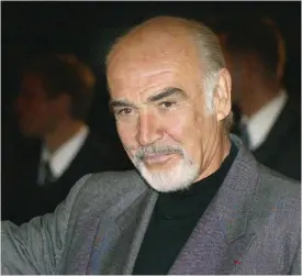  ?? FOTO: TOM MAELSA/LEHTIKUVA/AFP ?? Privat hade Sean Connery inte mycket till övers för Hollywoodl­ivet, han
■ föredrog att spela golf i lugn och ro i något av sina hem i Spanien, Portugal och Karibien och det var också i Bahamas han avled.