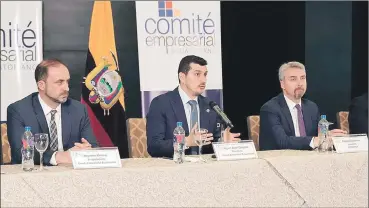  ?? Cortesía ?? Alejandro Martínez, vicepresid­ente del Comité Empresaria­l Ecuatorian­o, Miguel Ángel González, presidente electo y Felipe Ribadeneir­a, presidente Fedexpor.