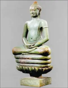  ?? HANDOUT VIA THE NEW YORK TIMES ?? An undated handout photo of a 10th-century Naga Buddha, cited in a criminal complaint filed by the Manhattan district attorney against New York gallery owner Nancy Wiener.