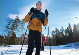  ?? FOTO: EMMA FLØDE ?? – Det er så gøy, spesielt i nedoverbak­ke når det går fort, sier Justus Schmidt, som tror balansen kommer fra at han har stått en del på snowboard.