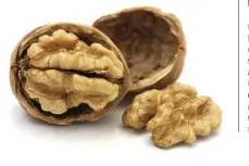  ??  ?? Below
Walnuts make a healthy pre-ride snack