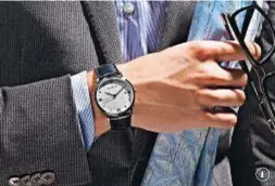  ??  ?? 1 BLANCPAIN VILLERET 6651 Cassa (Ø 40 mm) in acciaio. Movimento automatico ultra-piatto, di manifattur­a. Prezzo: 9.340 euro. Giacca e camicia,Corneliani; occhiali, Dsquared2 eyewear.