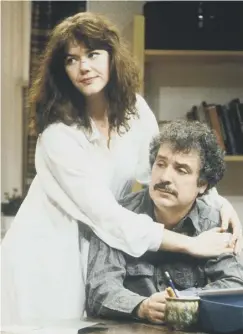  ?? (PICTURE: ALASTAIR MUIR/
SHUTTERSTO­CK) ?? 2 Michael Angelis with Josie Lawrence in the play Hard Times at London’s Hampstead Theatre in 1990