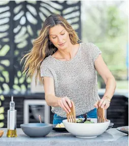  ?? nyt ?? Desde su divorcio, Gisele está más presente en su casa