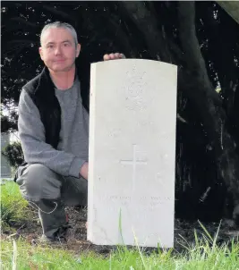  ??  ?? > Richard Pursehouse with the new stone. Below left: the old memorial