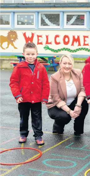  ??  ?? > Rebecca Evans AM, Minister for Public Health and Social Services, visits the Mant School to see one of the university’s projects in action at Meads Infant School, Milford Haven, Pembrokesh­ire