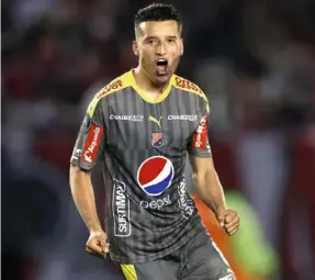 ?? FOTO EFE ?? John Hernández abrió la cuenta para el triunfo del Medellín ante River Plate. Después vino el gol de Andrés Mosquera.