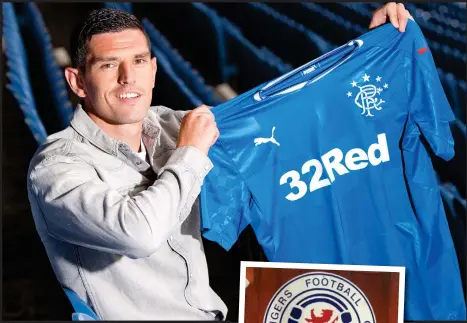  ??  ?? Journey of a lifetime... Graham Dorrans once had his picture taken as a youngster in the Ibrox dressing room now he’s set to experience the real thing after joining his boyhood heroes yesterday