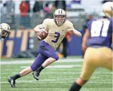  ?? JENNIFER BUCHANAN, USA TODAY SPORTS ?? Washington, featuring QB Jake Browning (3), has Rutgers, Montana and Fresno State on its non-conference slate in 2017.