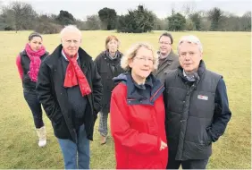  ?? Steve Roberts ?? > People have been objecting to Bristol Zoo parking on the Downs for years. Pictured in January 2010 are, from the left, Nikii Champagnie, Gordon Tucker, Dorothy Field, Susan Carter, Alex Dunn, and Richard Harris